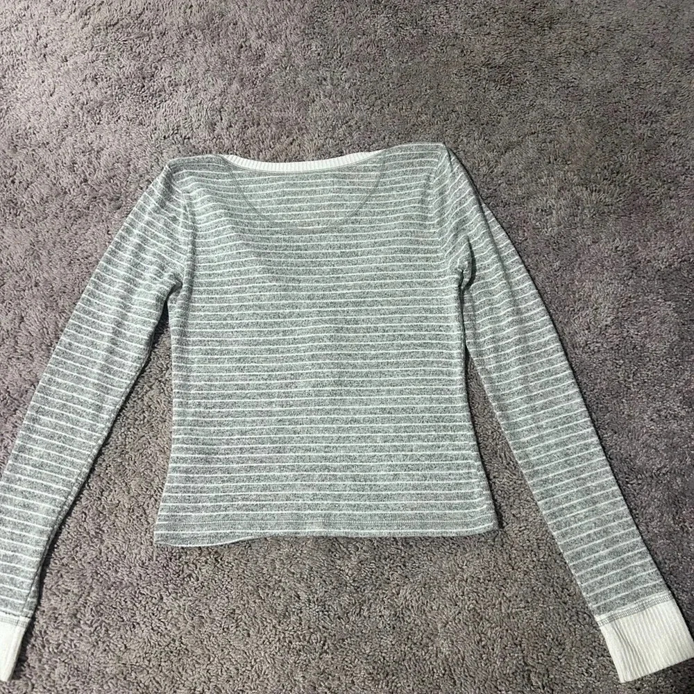 Abercrombie & Fitch | Striped Button Front Long Sleeve small - Picture 2 of 3